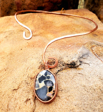 Load image into Gallery viewer, Bauxite Jasper Copper Collar Cuff
