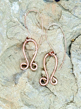 Load image into Gallery viewer, Healing Copper Earrings (sm U shape)